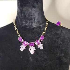 Regal Purple Gemstone Statement Necklace – Gold-Tone Chain
